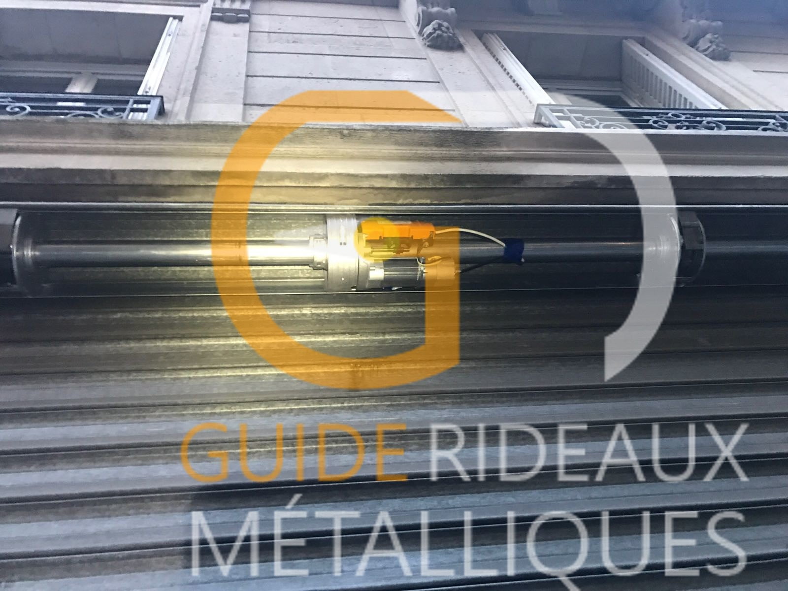 Déblocage rideau métallique