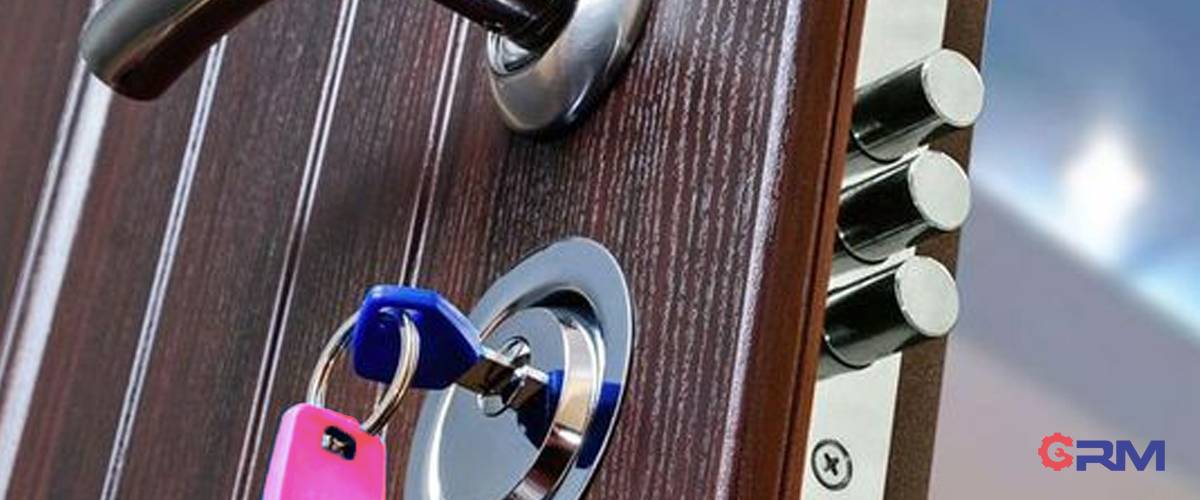 Comment installer une serrure 3 points sur une porte d'entrée ?