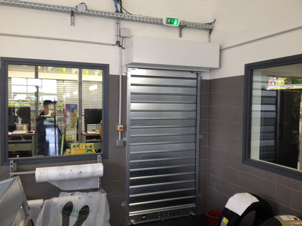 Fabricant rideaux metalliques | Semi Fermeture